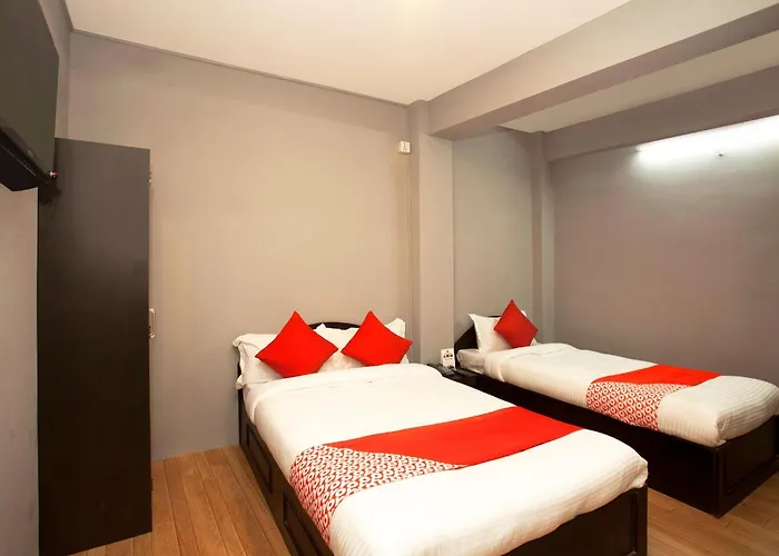 Hotel Oyo 587 Tradition 3*